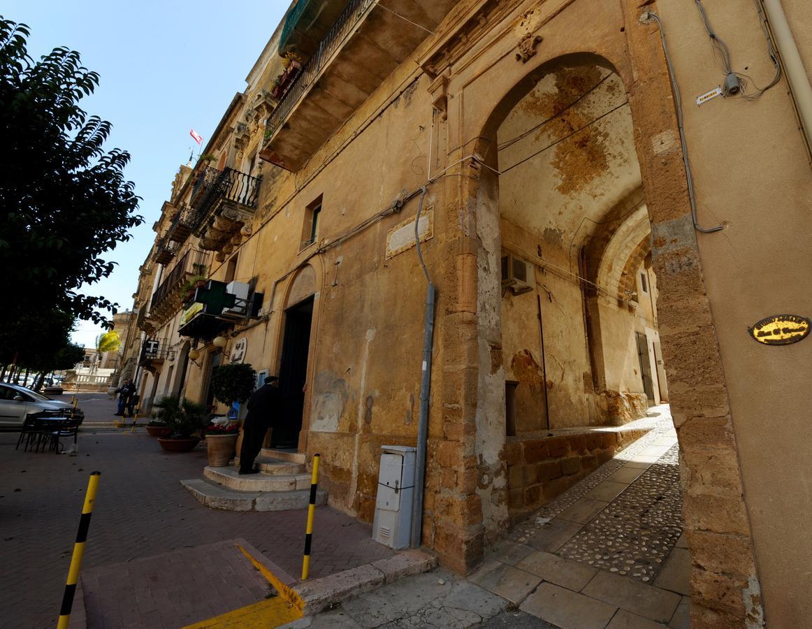 Bed and Breakfast Il Cortile Del Marchese Beccadelli à Sambuca di Sicilia Extérieur photo